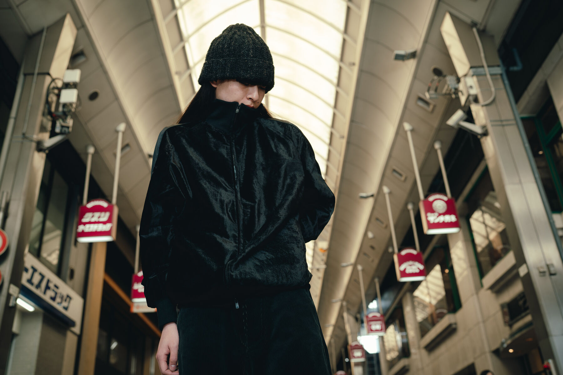 ONYX Track Jacket 着用ルック