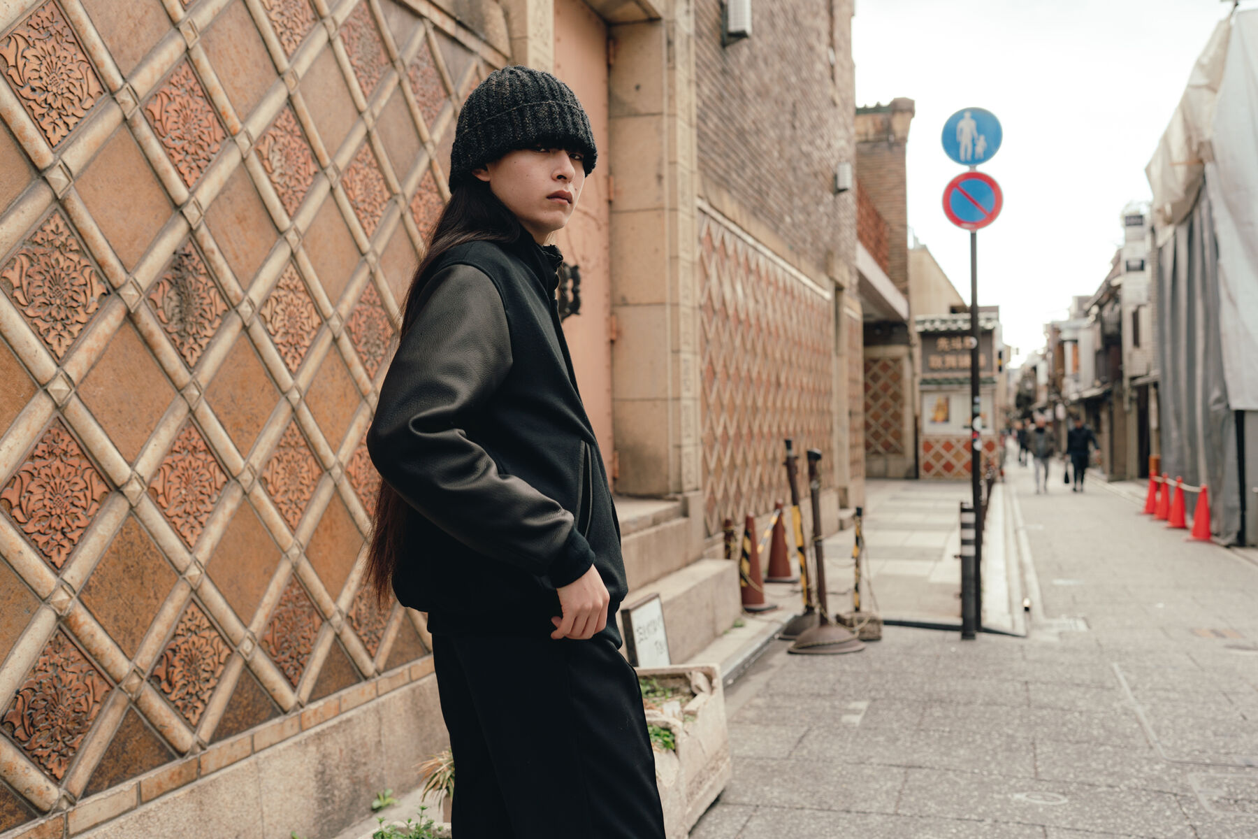 RESONAR Stadium Jacket 街角のルック